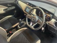 Used Nissan Micra Acenta 71 HP (52 kW) 2017 White Hatchback