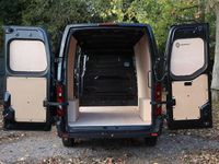 Nowe Renault Master 168 KM (123 kW) 2026 Czarny Minivan