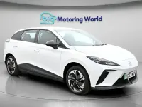 Usado MG MG4 EV SE 319 kW (435 HP) 2023 Branco Citadino