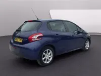 Gebraucht Peugeot 208 Active 82 PS (60 kW) 2013 Blau Kleinwagen