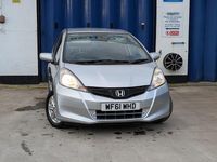 Used Honda Jazz ES 100 HP (73 kW) 2011 Silver Hatchback