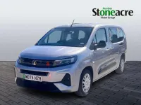 Second-hand Vauxhall Combo Design Edition 100 kW (136 CP) 2024 Gri Monovolum