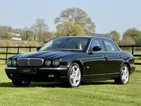 Usado Jaguar XJ Executive 207 HP (152 kW) 2006 Preto Sedan