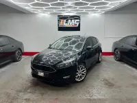 Used Ford Focus Zetec 125 HP (91 kW) 2015 Black Hatchback