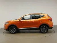 Begagnad MG ZS Exclusive 106 HK (77 kW) 2023 Orange SUV