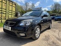 Begagnad Kia Rio 109 HK (80 kW) 2011 Svart Halvkombi