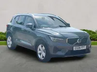 New Volvo XC40 Core 2026 Green SUV