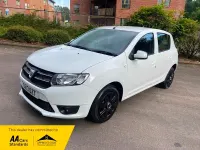 Used Dacia Sandero Lauréate 90 HP (66 kW) 2013 White Hatchback