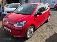 Begagnad VW up! 2016 Röd Halvkombi