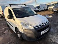 Used Citroën Berlingo 75 HP (55 kW) 2017 White MPV