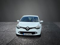 Used Renault Clio IV Expression+ 75 HP (55 kW) 2013 White Hatchback