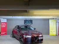 Used Alfa Romeo Giulia Super 200 HP (147 kW) 2016 Red Sedan