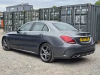 Usado Mercedes C220 AMG line 170 CV (125 kW) 2017 Gris Berlina