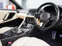 Used Nissan GT-R Prestige 570 HP (419 kW) 2016 Gold Coupe