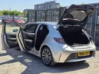 Begagnad Toyota Corolla Design 122 HK (89 kW) 2019 Silver Halvkombi