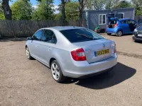 Usado Skoda Rapid Elegance 2014 Prateado Citadino