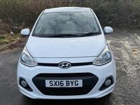 Used Hyundai i10 Premium 66 HP (48 kW) 2016 White Hatchback