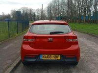 Begagnad Kia Rio 84 HK (61 kW) 2018 Röd Halvkombi