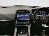 Usado Jaguar F-Pace Chequered Flag 180 HP (132 kW) 2020 Preto SUV