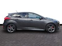 Used Ford Focus ST-Line X 140 HP (102 kW) 2017 Grey Hatchback