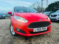 Begagnad Ford Fiesta Zetec 2016 Röd Halvkombi