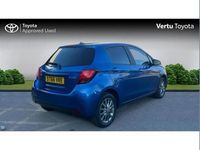 Used Toyota Yaris 99 HP (72 kW) 2017 Blue Hatchback