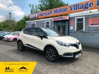 Used Renault Captur Dynamique 90 HP (66 kW) 2015 Black/cream SUV
