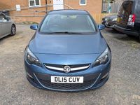 Second-hand Vauxhall Astra Design Edition 2015 Albastru Hatchback