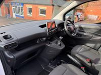 Usado Toyota Proace Active 2023 Branco Monovolume