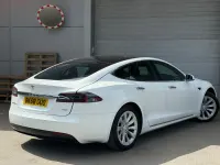Used Tesla Model S 241 kW (328 HP) 2018 White Hatchback