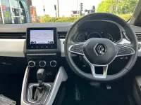 Used Renault Clio Techno 145 HP (106 kW) 2023 Red Hatchback