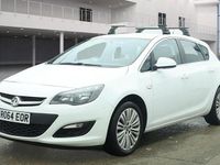 Used Vauxhall Astra Excite 2014 White Hatchback