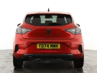 Używany Renault Clio V Techno 90 KM (66 kW) 2024 Czerwony Hatchback