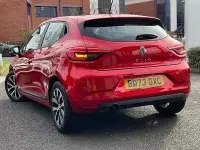 Used Renault Clio Evolution 90 HP (66 kW) 2023 Red Hatchback