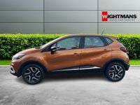 Used Renault Captur Dynamique 90 HP (66 kW) 2017 Orange SUV