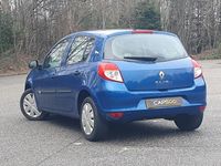 Usado Renault Clio II 75 HP (55 kW) 2011 Azul Citadino
