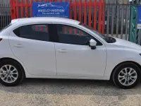Used Mazda 2 75 HP (55 kW) 2016 White Hatchback