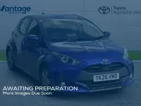 Used Toyota Yaris 113 HP (83 kW) 2026 Blue Hatchback