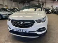 Used Vauxhall Grandland X Sport 130 HP (95 kW) 2019 White SUV