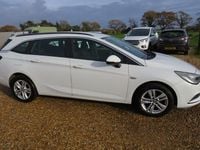 Second-hand Vauxhall Astra 2018 Alb Break