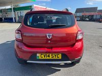 Used Dacia Sandero Lauréate 2014 Red Hatchback