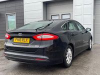 Usado Ford Mondeo Zetec 120 HP (88 kW) 2016 Preto Citadino