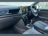 Used VW T-Roc R-line 150 HP (110 kW) 2024 Petrol blue metallic SUV