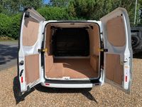Used Ford Transit Custom Limited 170 HP (125 kW) 2017 White Van