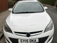 Used Vauxhall Astra SRi 115 HP (84 kW) 2015 White Hatchback