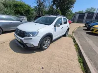 Used Dacia Sandero Lauréate 90 HP (66 kW) 2017 White Hatchback