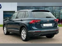 Begagnad VW Tiguan Life 150 HK (110 kW) 2022 Blå SUV