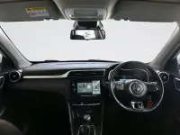 Käytetty MG ZS Exclusive 106 HP (77 kW) 2022 Valkoinen Katumaasturi