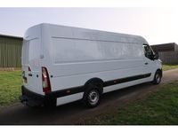 Used Renault Master 145 HP (106 kW) 2023 White MPV
