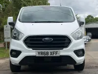 Used Ford Transit Custom Limited 130 HP (95 kW) 2018 White Van